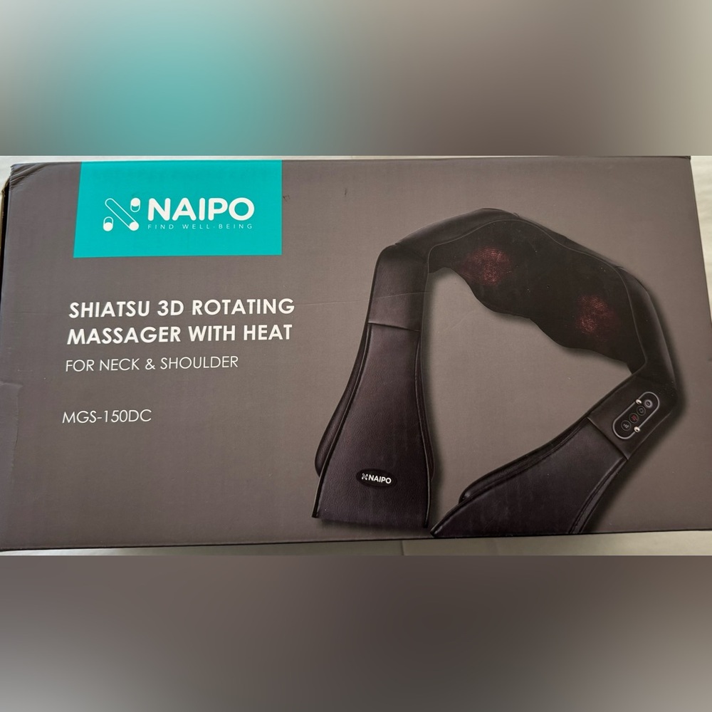 Shiatsu 3D Rotating Massager WITH SHIATSU KNEADING MASSAGE AND HEAT MGS-150DC